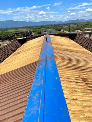 Manutenção de Montagens, Venda de Tubulações Industriais, Fabricação de Peças Especiais e Personalizadas, Serviços de Trabalho em Altura NR35 em Curitiba.